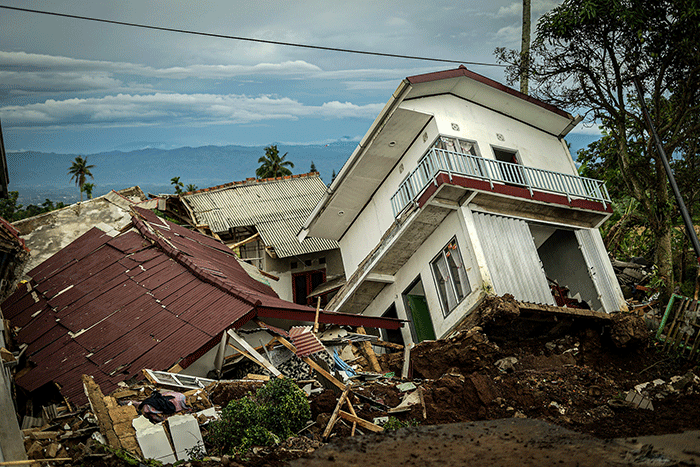 Indonesia Rawan Bencana, Masyarakat Diminta Bangun Rumah Tahan Gempa Pembangunan Rumah Tahan Gempa di Wilayah Rawan Bencana