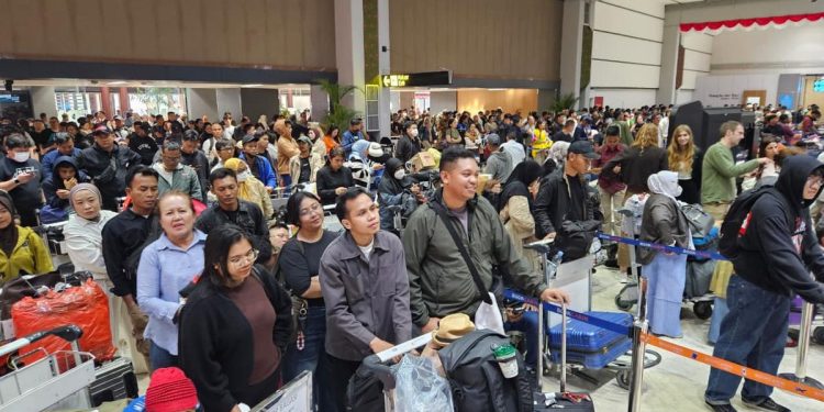 Rincian Pembatalan Penerbangan Soekarno-Hatta Akibat Erupsi Anak Krakatau