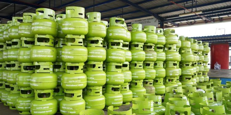Subsidi LPG Hampir Rp 100 Triliun, Bahlil Siapkan CNG Sebagai Alternatif Pengganti